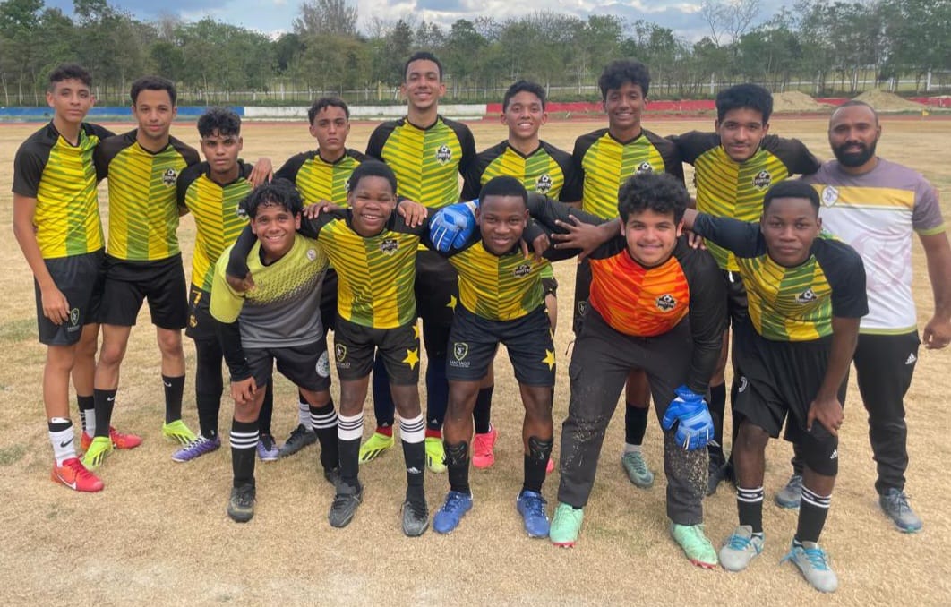 Santiago Junior y Country Club a la Gran Final del Fútbol U-17 Alcaldía Santiago.